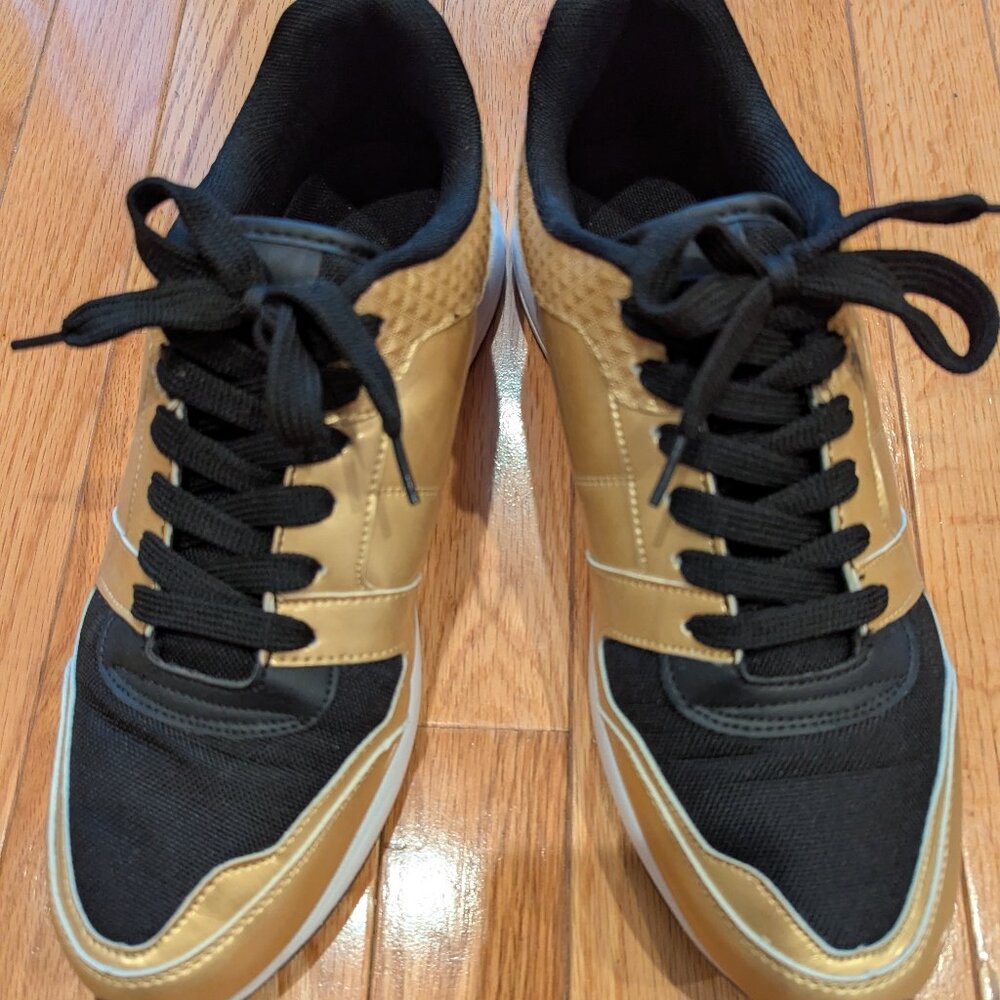 Steve Madden, Mens size 10, sneakers